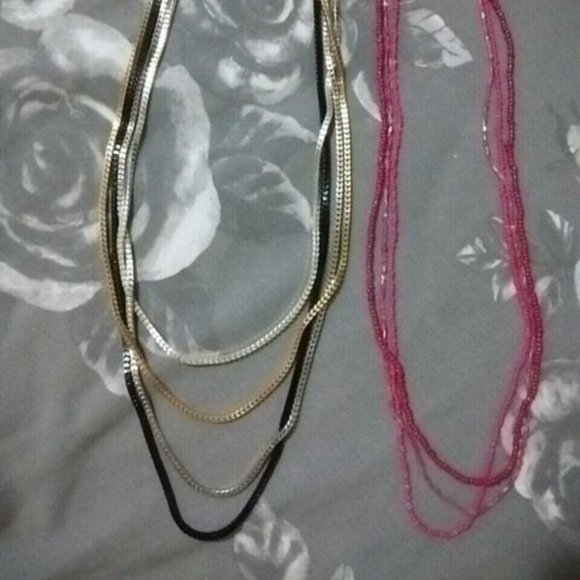⚡3/$20⚡ 5 Necklaces - Picture 1 of 3